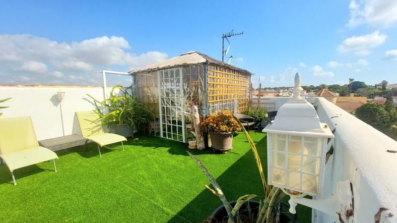Foto c373a4e4-d3b8-4fb3-8da8-3a7df7c230cc. Maison avec chauffage piscine dans Zona Carrefour - Urbanizaciones Torrevieja