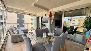 Pis  Calle vainilla block. Este impresionante apartamento de tres dormitorios y dos baños c