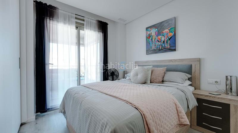 Foto 06abd77f-b3e6-4c3a-a9ed-a60aa2798337. Pis amb piscina a Villamartín-Las Filipinas Orihuela