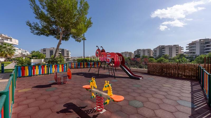 Foto 8bf75daf-40bb-4fde-ac19-1d4852ea0fe5. Pis amb piscina a Villamartín-Las Filipinas Orihuela