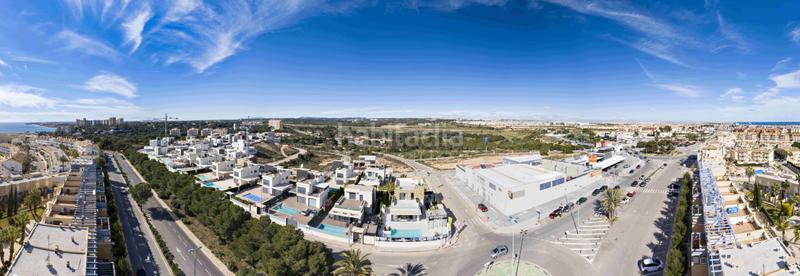 Foto 43e6dcc5-afb5-4932-b225-86640e50820c. Casa a Campoamor Orihuela