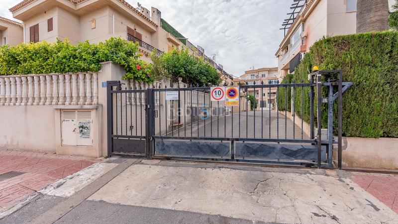 Foto 696dcaf7-8c50-4b3a-8747-8112f3f3de4d. Casa adossada amb piscina a Playa Flamenca Orihuela