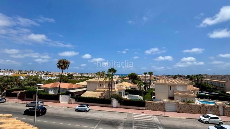 Foto 94eb2aeb-ec11-4e3d-97f8-4690fb7f7ef9. Casa adossada amb piscina a Playa Flamenca Orihuela