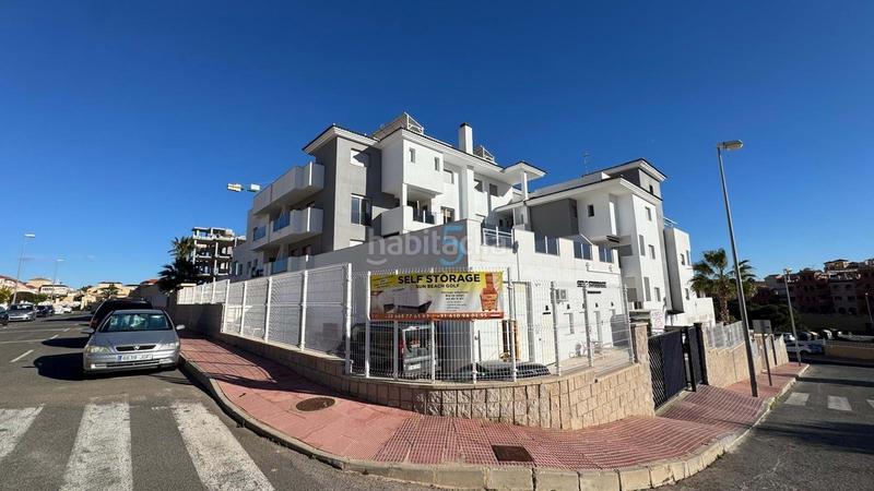 Foto 5b2a7559-9fe8-4142-8f7e-40f16eff5200. Pis amb piscina a Villamartín-Las Filipinas Orihuela