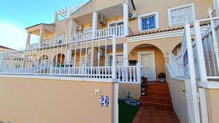 Reihenhaus in Rojales. Nos complace presentar esta espaciosa casa adosada de 3 dormitor