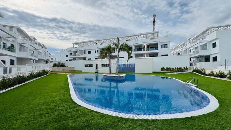 Foto bf6a2d25-1049-48d8-b687-d020015d77a9. Etagenwohnung mit pool in Los Balcones-Los Altos Torrevieja