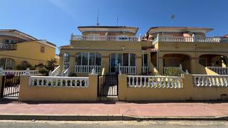 Casa adosada en Calle Galapagos