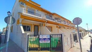 Casa  Calle francisco garcia girona. Impresionante casa adosada de tres dormitorios en terraza orient