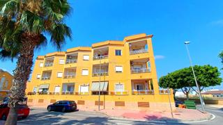 Appartement  Calle malecón diputación alicante. Apartamento de 2 dormitorios en el último piso bellamente renova