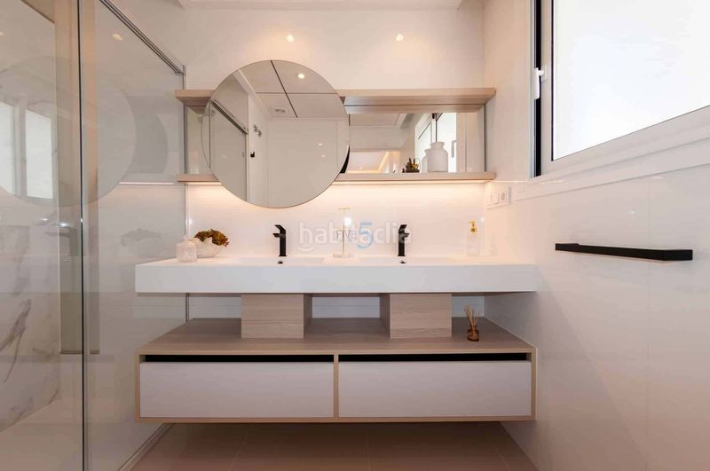 Foto d9072a82-d5ea-4439-aef7-0efbaa60dd6d. Pis amb piscina a Rojales