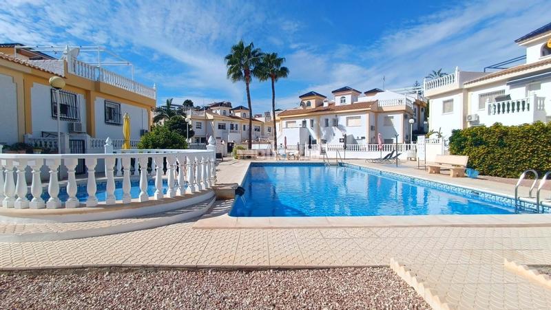 Foto 3fec1d50-dc32-4e4c-ab5b-24777201da1a. Casa amb calefacció piscina a Rojales