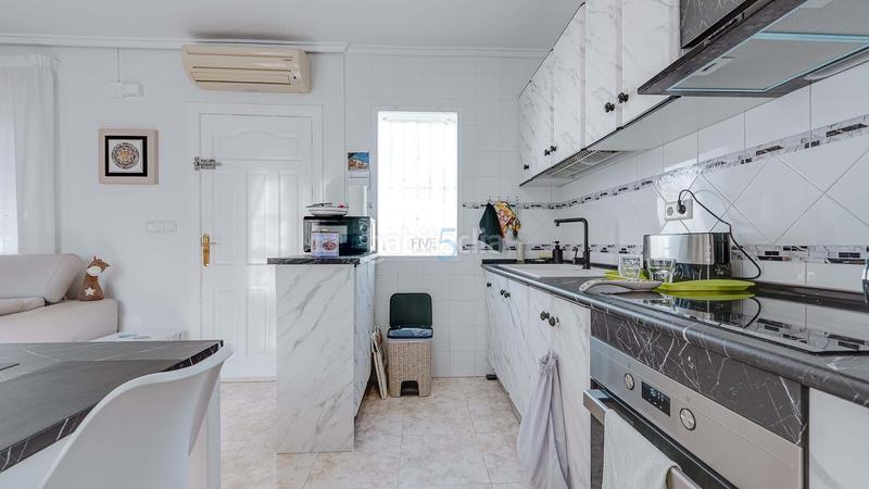 Foto 4eb95b00-bf0f-4005-b9c6-f5d7c18a0418. Casa amb calefacció piscina a Rojales