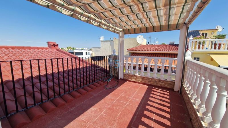 Foto c671a5b6-4a5f-4b2c-b583-f0b7031362a3. Casa adossada amb calefacció a San Fulgencio