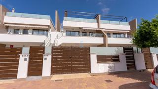 Pis  Avenida obdulio miralles serrano. Fabuloso apartamento de 2 dormitorios y 2 baños con gran soláriu