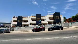 Pis  Calle lago banolas. Este fantástico apartamento en el primer piso, de dos dormitorio