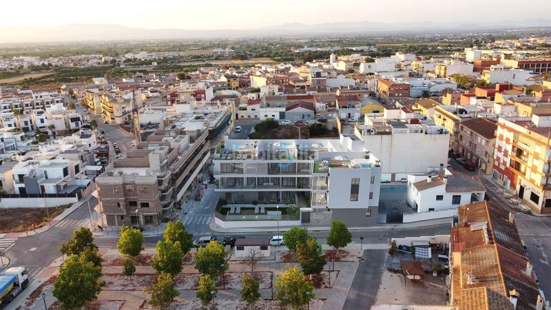 Foto 9ea17517-f5ed-4909-b8ed-97e466a235d4. Pis a Benijófar