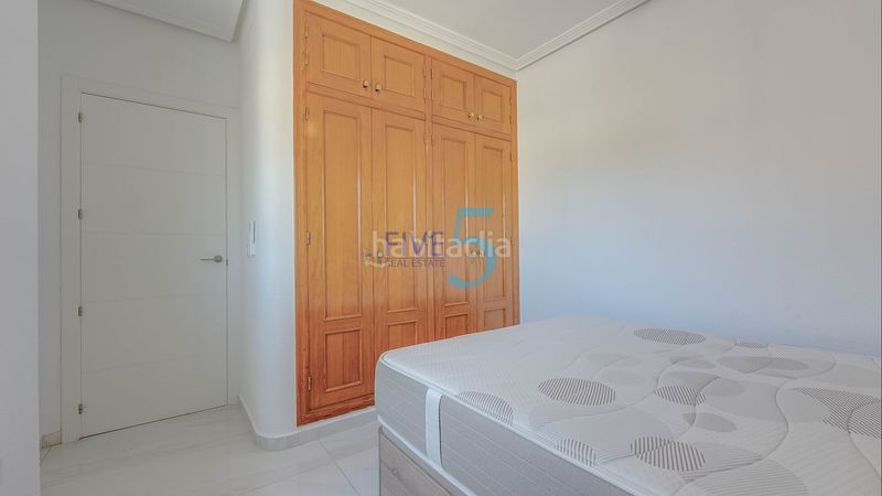 Foto 0ab854e9-dd27-49be-ae8b-0afd9d5c6a0d. Casa amb aparcament piscina a La Zenia Orihuela