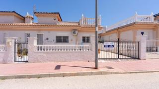 Maison  Calle rubi. Inmaculado bungalow blue top de 2 dormitorios y 2 baños con solá