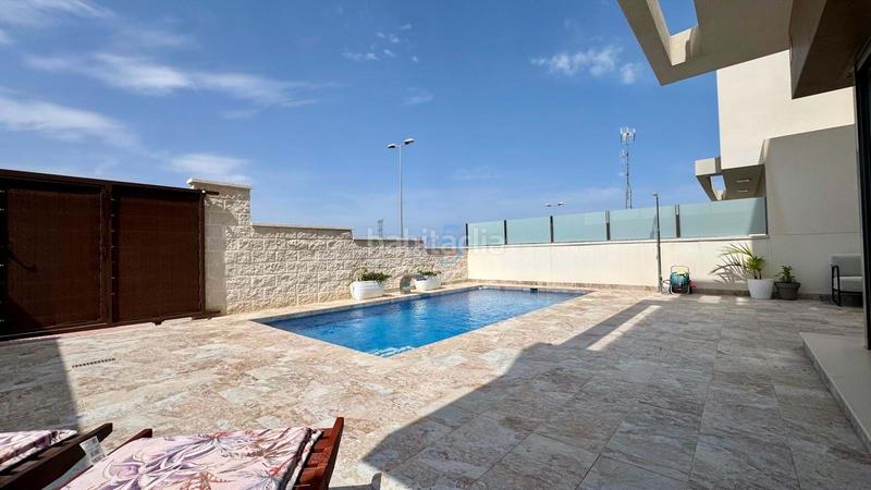 Foto 92d48b29-0c1a-4157-afec-7a566b036d42. Haus mit heizung pool in Los Almendros Orihuela