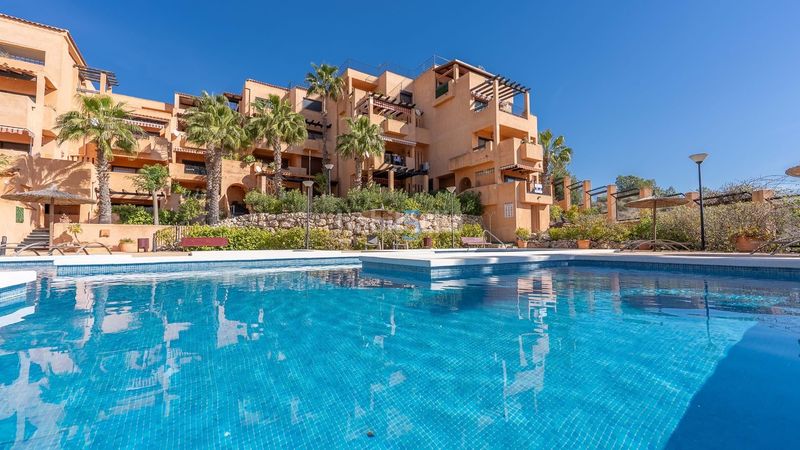 Foto bcd52bb2-6c12-4ce2-a1dd-2b43a89d172a. Pis amb calefacció piscina a Villamartín-Las Filipinas Orihuela