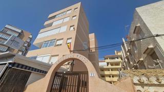 Pis  Avenida de francia. Este apartamento de 1 dormitorio y 1 baño en la 5 planta, bellam