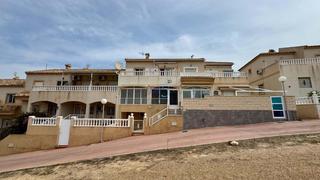 Pis  Calle ontario manzana  bloque  a. Este apartamento de dos dormitorios y un baño, bellamente presen