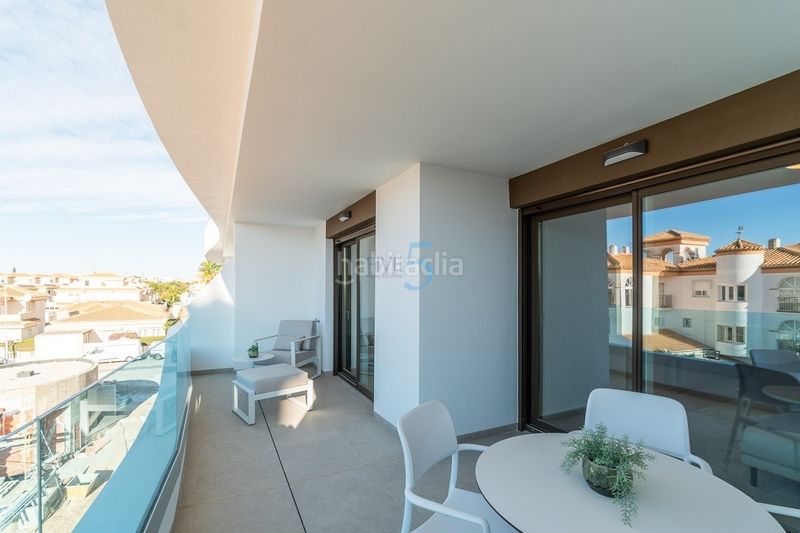 Foto e1f9a587-1e8f-4a7e-aa48-f8945d5168a3. Pis amb piscina a Playa Flamenca Orihuela