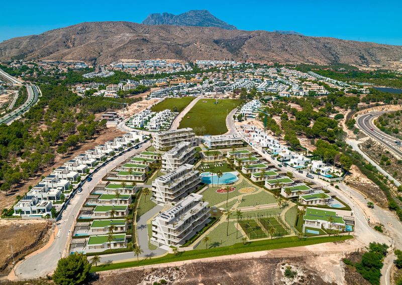 Foto f820e0f2-5eb6-46f0-82d0-936cdfeaf75e. Àtic amb piscina a Golf Bahía Finestrat