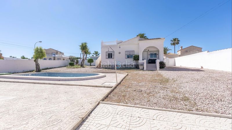 Foto d6d32a23-746e-4091-be5b-4c850b5c864a. Casa amb piscina a Zona Carrefour - Urbanizaciones Torrevieja