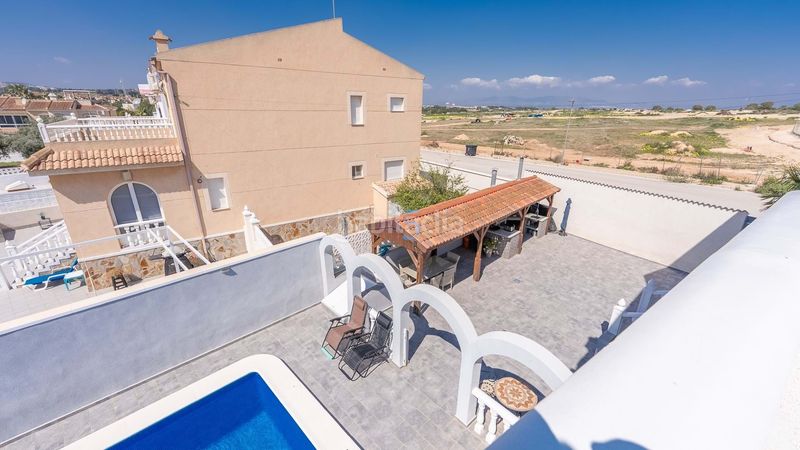 Foto 3afc7619-bcbd-4b5b-bd17-b0dd81ba8a0a. Casa amb calefacció piscina a Benijófar