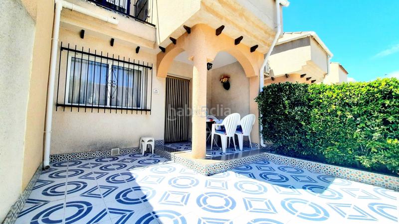Foto 8b2f876c-8b4d-4469-b328-38c87c2274fe. Casa adossada a Centro Alcázares (Los)