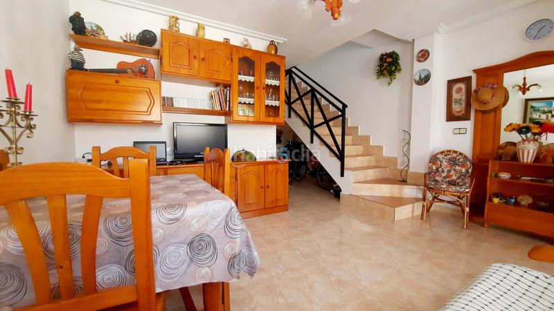 Foto a5c749c0-fb55-468b-ab2b-901a9e2e938f. Casa adossada a Centro Alcázares (Los)