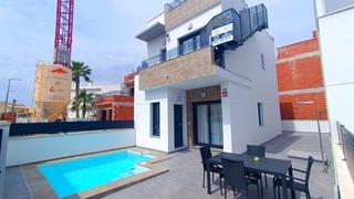 Haus  Calle las abubillas. Inmaculada villa de lujo de 3 dormitorios y 3 baños con piscina
