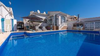 Maison  Calle caravaca. Hermosa villa independiente de 2 dormitorios y 2 baños con orien