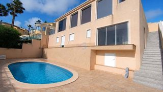 Casa a Rojales. Villa independiente contemporánea con vistas al mar y al golf, p