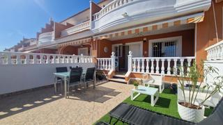 Maison jumelée  Calle gerona. Espaciosa casa adosada de 3 dormitorios y 2 baños orientada al s