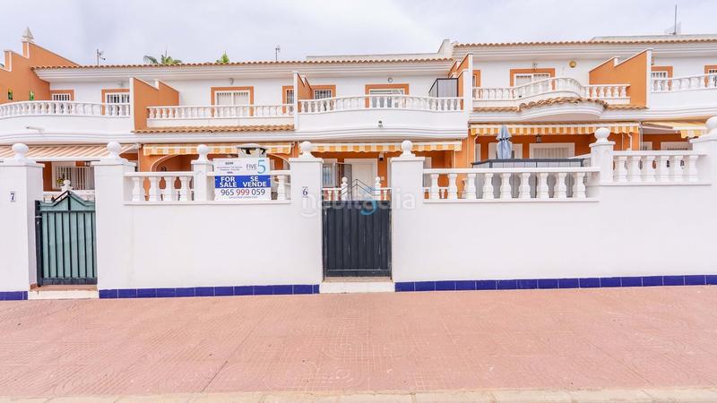 Foto 1f02f24c-2352-452d-b500-2550028a4f27. Casa adossada amb calefacció piscina a Rojales