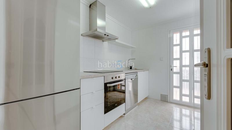 Foto 6b4d5a24-9050-47b8-b8e8-861577106aeb. Casa adossada amb calefacció piscina a Rojales