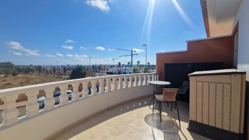 Foto 763a55fe-d4b7-413e-bee4-3a7fb10c88a6. Casa adossada amb calefacció piscina a Rojales