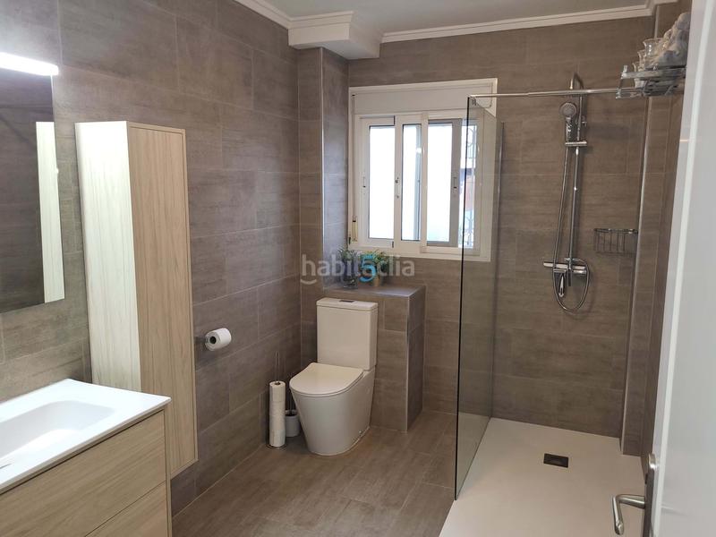 Foto a05df9ea-5297-46db-9872-c0bfe312361b. Casa adossada amb calefacció piscina a Rojales