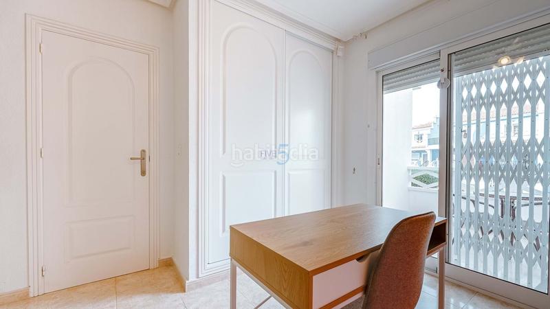 Foto bcc678f8-6b73-43ef-b048-4fbd5ebac098. Casa adossada amb calefacció piscina a Rojales