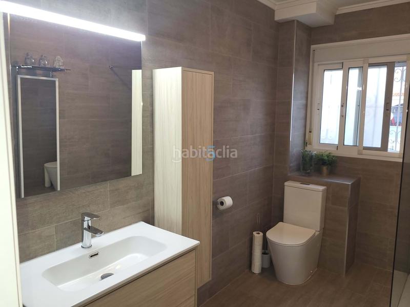 Foto db9c7eb8-e61e-4f5d-bd25-8f0b794b08b2. Casa adossada amb calefacció piscina a Rojales