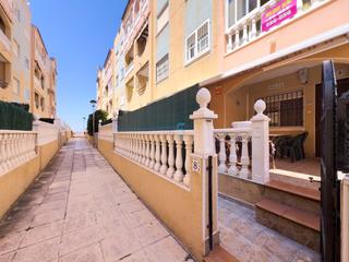 Appartement  C. adriano. Encantador apartamento en planta baja, orientación sur con pisci