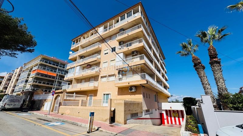 Foto f7734d9d-9e7c-4d5a-9736-47033213200d. Pis amb calefacció piscina a Punta Prima Torrevieja