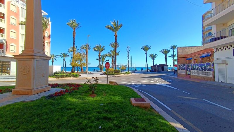 Foto fa994687-0db7-4830-8944-a073c9d55c57. Pis amb calefacció aparcament piscina a Las Piscinas Naturales Torrevieja