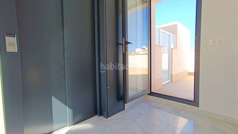 Foto fe8ba1b6-71de-429d-8f9c-0db62cb25235. Pis amb calefacció aparcament piscina a Las Piscinas Naturales Torrevieja