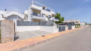 Pis a Lo Pagán. Apartamento superior bien presentado de 2 habitaciones y 2 baños