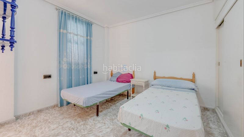 Foto 2ac75be2-ab50-4643-8758-6e9315009eee. Pis a Zona Playa de los Locos Torrevieja