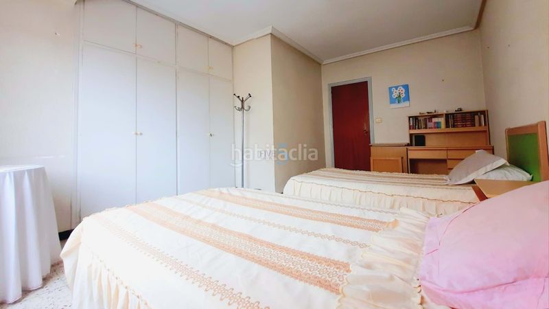 Foto 285f3dca-1eb2-4966-b7e6-4069095c3644. Casa adossada amb aparcament a Almoradí