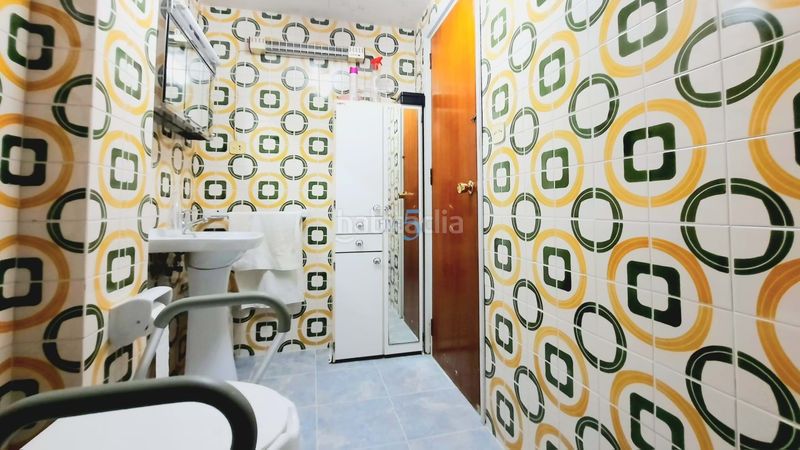 Foto d215b31d-b33b-4bff-9f3c-59a2da26e2a7. Casa adossada amb aparcament a Almoradí